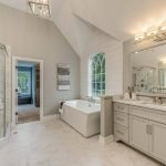 Hiring the Right Bathroom Remodeling Contractor for Your Project